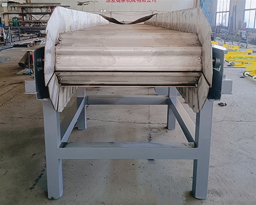 鱗板輸送機(jī)