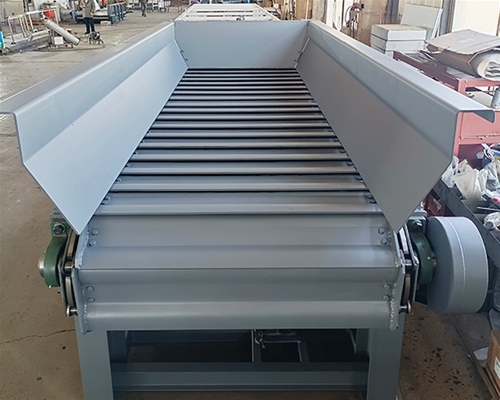 鱗板輸送機(jī)